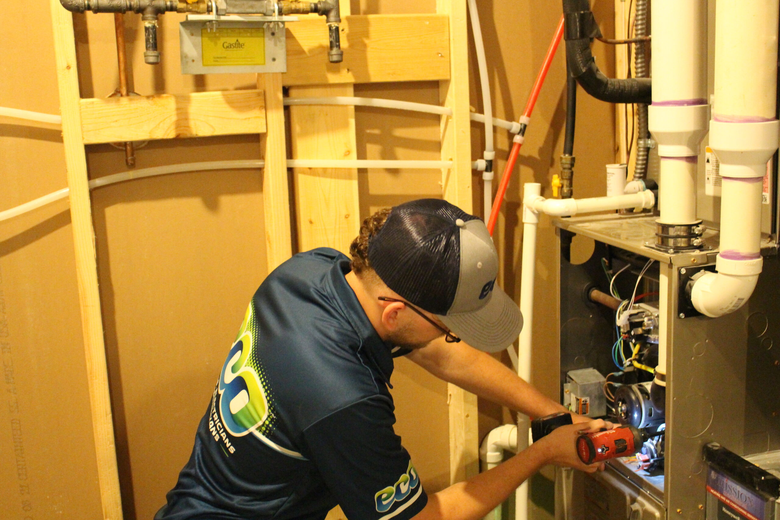 Seasonal Heating and Cooling Tips to Prevent Emergency Breakdowns