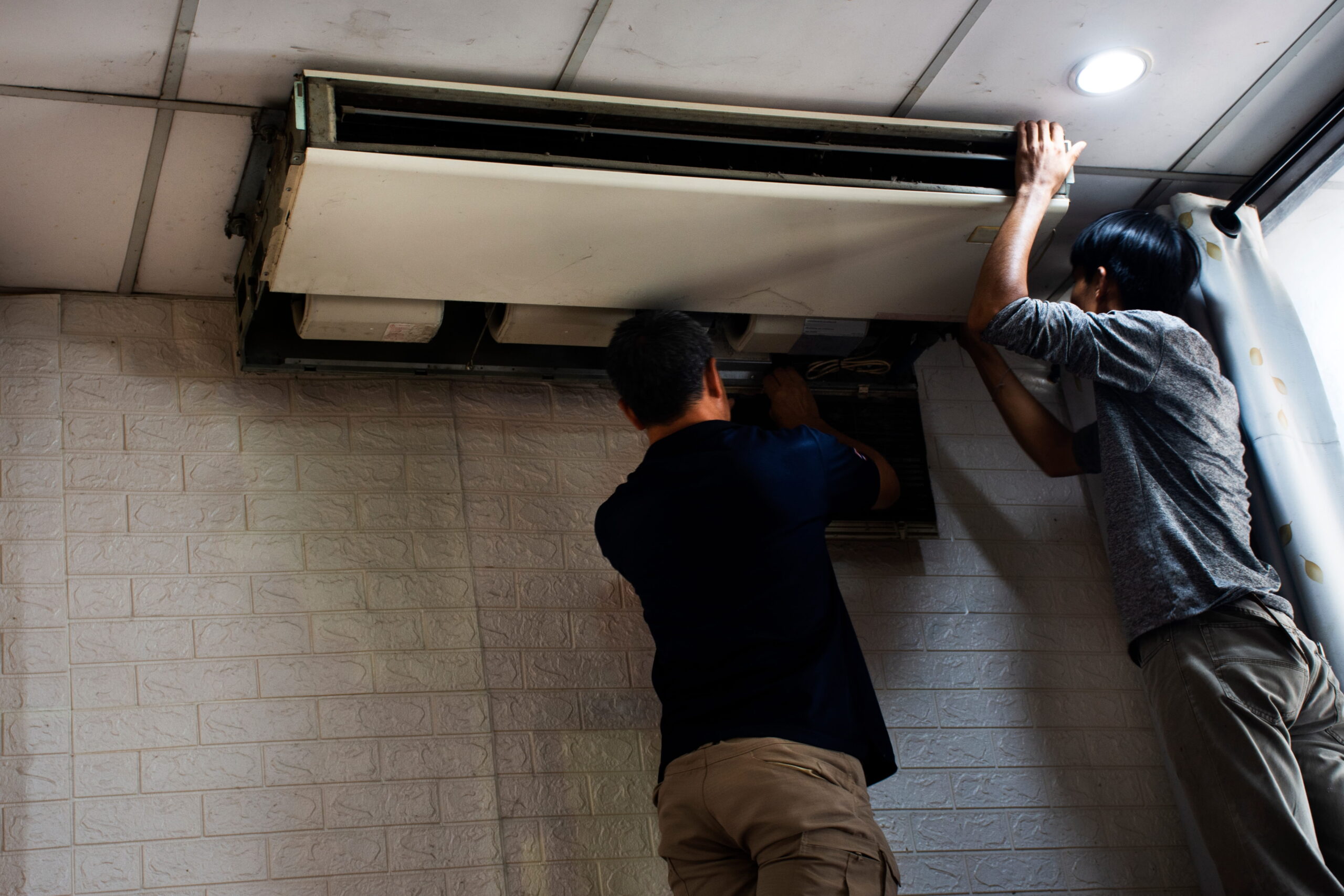 When Your System Struggles, Air Conditioning Repair Steps In Fast