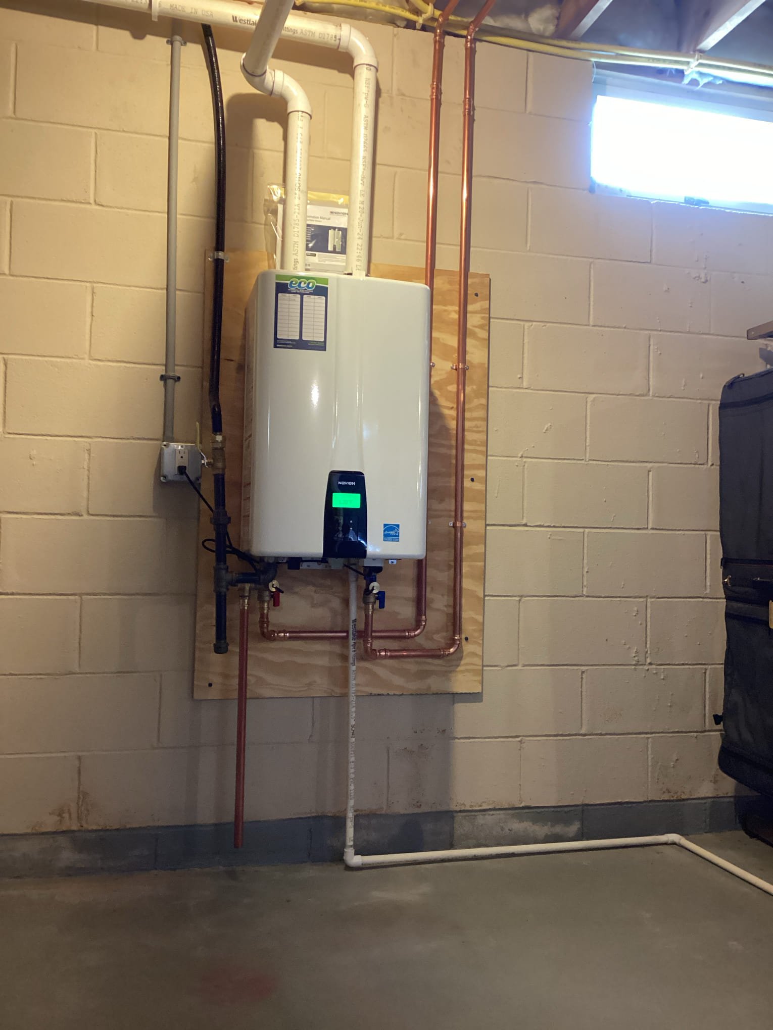 How Hard Water Affects Tankless Water Heater Maintenance