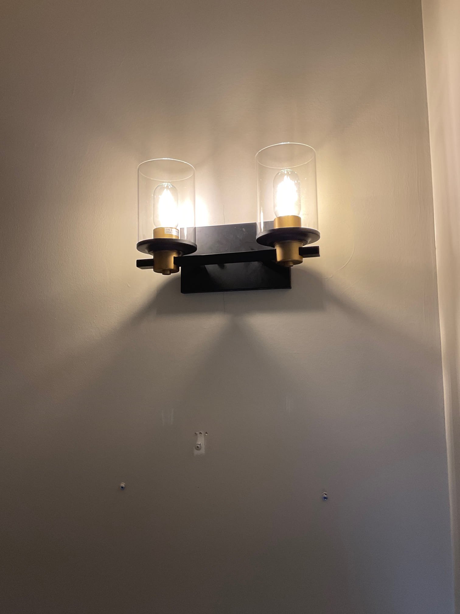 4 Outdoor Lighting Installation Tips to Enhance Curb Appeal