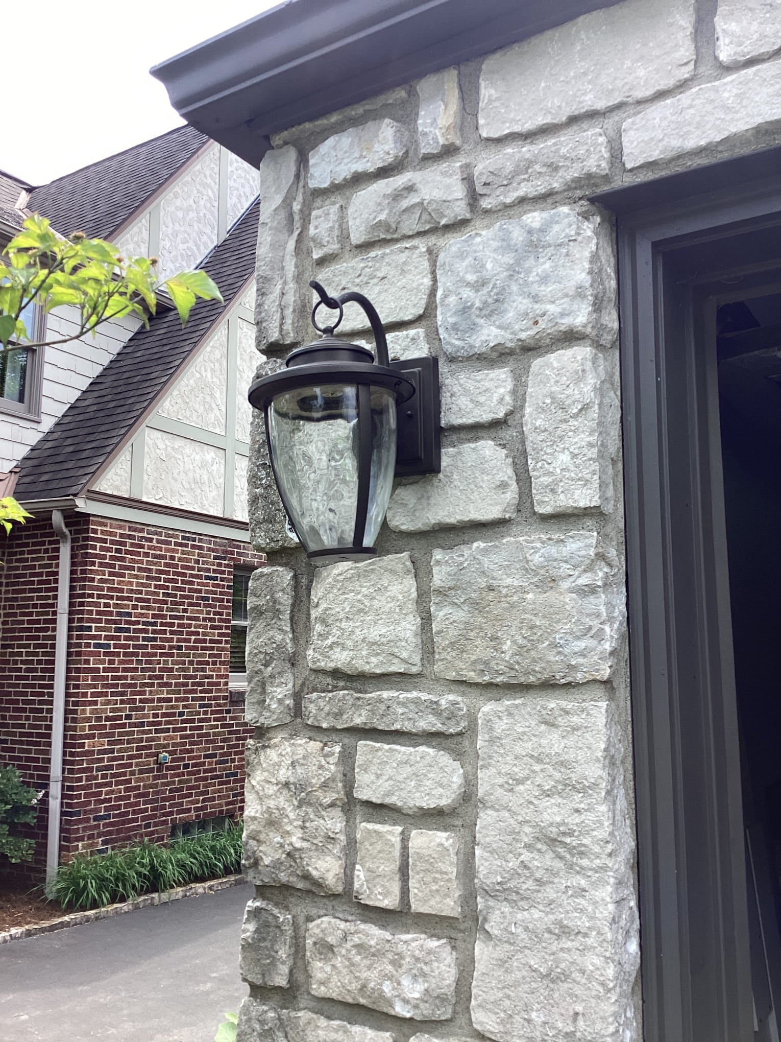 Lighting Services Every Homeowner Should Schedule Before Holidays