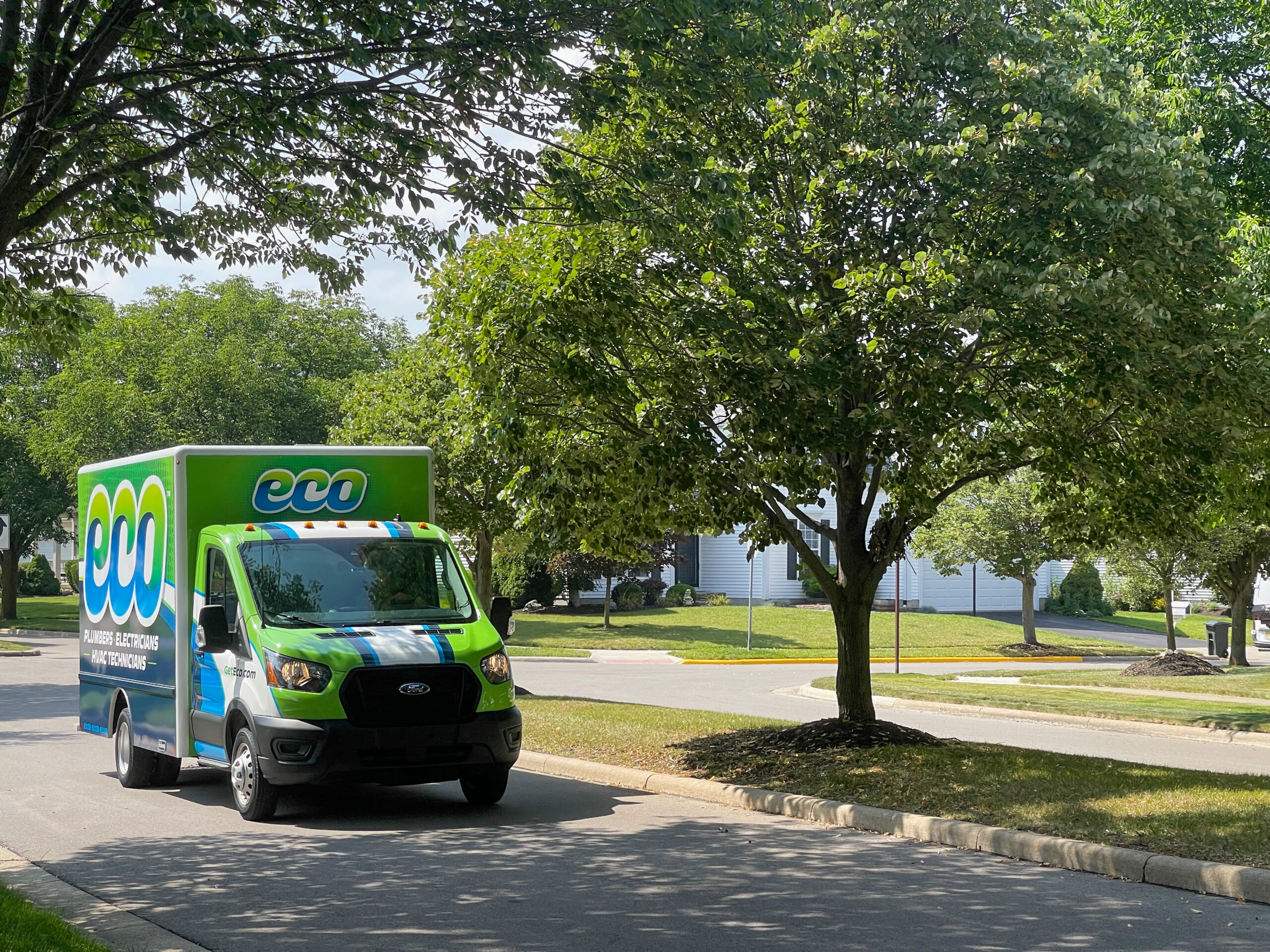 Why Every Home Needs a Reliable Generator Service Company This Season